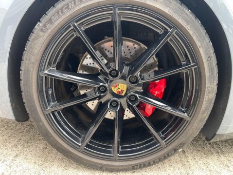 Porsche 911 3.0T 992 Carrera 4S PDK 4WD Euro 6 (s/s) 2dr 38