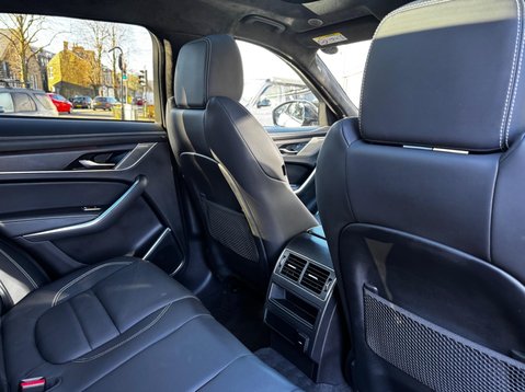 Jaguar F-Pace R-DYNAMIC HSE BLACK 76