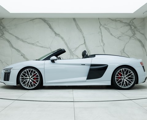 Audi R8 V10 Spyder 