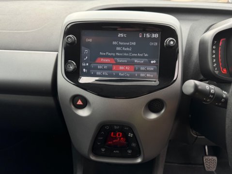Toyota Aygo 1.0 VVT-i x-trend Funroof x-shift Euro 6 5dr 15