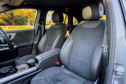 Mercedes-Benz EQA 350 4MATIC AMG LINE PREMIUM 18