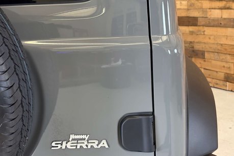 Suzuki Jimny SUZUKI JIMNY 1.5 SZ5 SUV 3dr Petrol Auto ALLGRIP Euro 6 (101 ps) 42