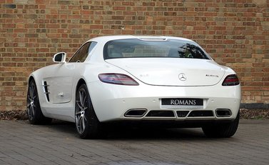 Mercedes-Benz SLS AMG 9