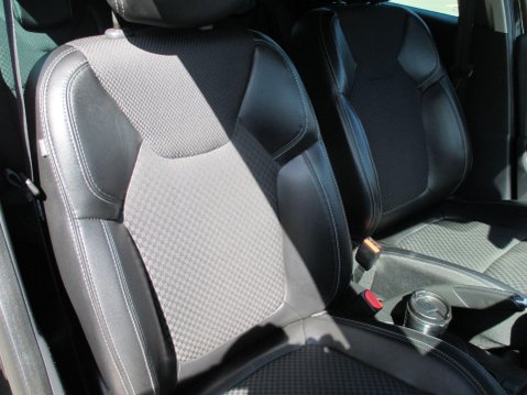 Renault Clio 0.9 TCe GT Line Euro 6 (s/s) 5dr 26