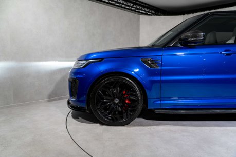 Land Rover Range Rover Sport SVR URBAN EDITION. URBAN EDITION. FIXED SIDE STEPS. PANO ROOF. PIXEL LEDS. 9