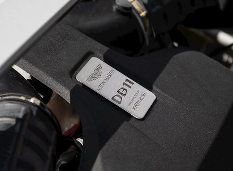 Aston Martin DB11 V8 26
