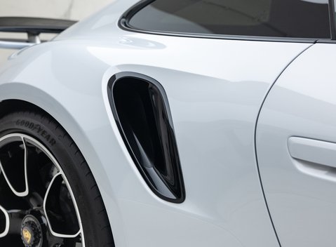 Porsche 911 Turbo S (992) 39