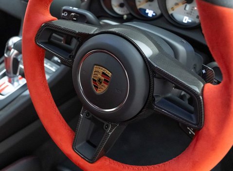 Porsche 911 GT2 RS (991) 6