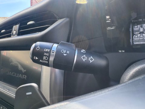 Jaguar XF D PORTFOLIO AWD 17