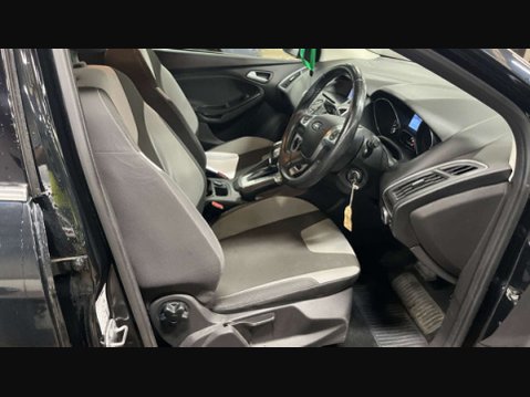 Ford Focus 1.6 Focus Zetec Navigator Auto 5dr 7