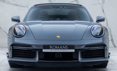 Porsche 911 Turbo S (992) 4