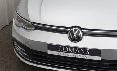 Volkswagen Golf 8 2.0 TDI Style 22