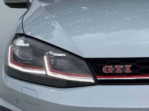Volkswagen Golf 2.0 Golf GTi Performance TSi Semi-Auto 3dr 32