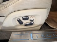 Jaguar XJ 3.0d V6 Portfolio Auto Euro 5 4dr 16