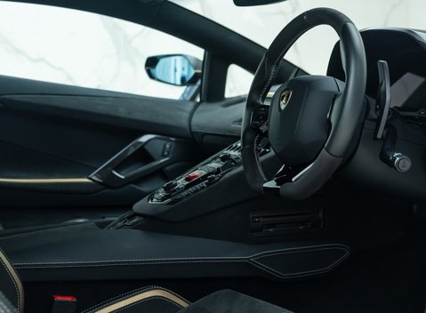 Lamborghini Aventador LP 780-4 ULTIMAE 13