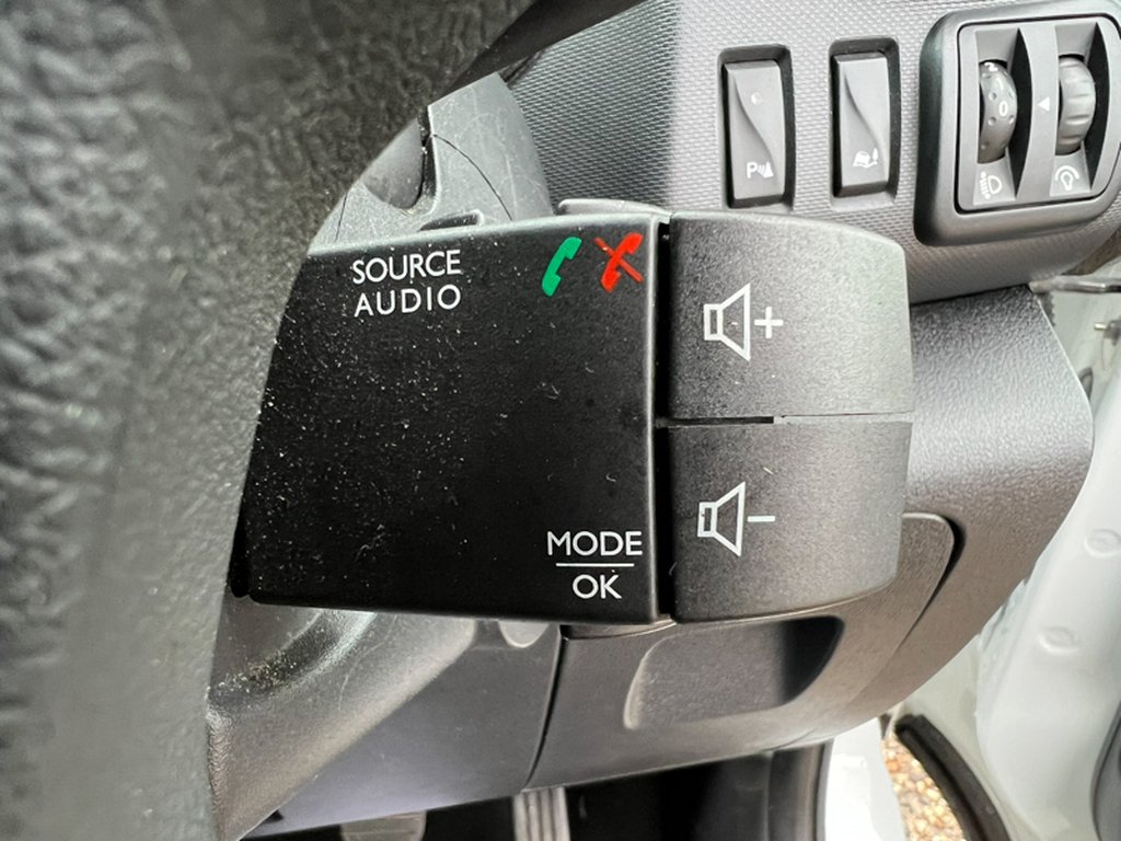 2018 Vauxhall VivaroSWB L1H1 2900 Sportive Cdti Air Con Sensors EURO 6 NO VAT — thumbnail 41 of 51