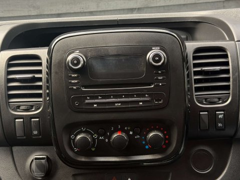 Vauxhall Vivaro 1.6 Vivaro 2900 Sportive CDTi 28