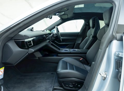 Porsche Taycan Turbo 14