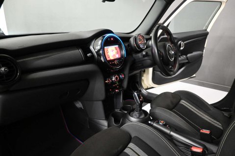 Mini Hatch 1.5 Cooper Sport Auto 5dr 7