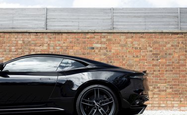 Aston Martin DBS Superleggera 29