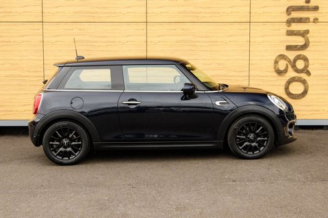 Mini Hatch COOPER CLASSIC 12
