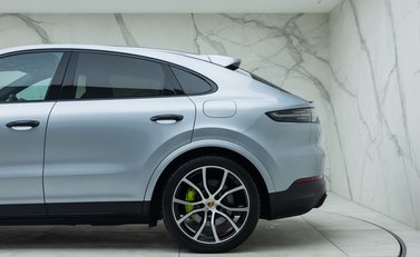 Porsche Cayenne E-Hybrid Coupe 35