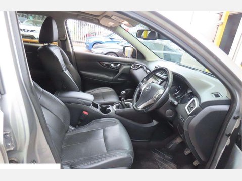 Nissan Qashqai 1.6 dCi Tekna Euro 6 (s/s) 5dr 4