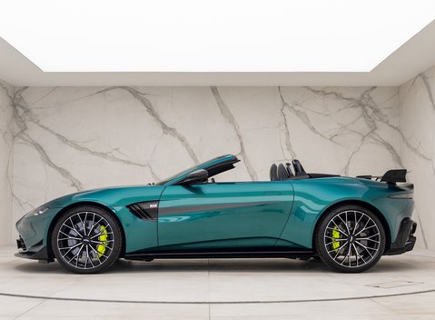 Aston Martin V8 Vantage Roadster F1 Edition 2