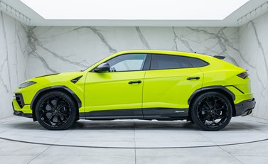 Lamborghini Urus PERFORMANTE 11