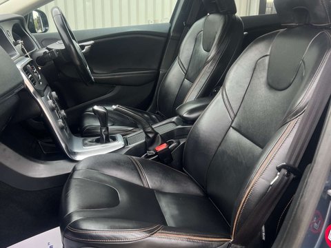 Volvo V40 2.0 V40 Cross Country Professional D3 5dr 16