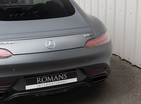 Mercedes-Benz Amg GT GT S 23