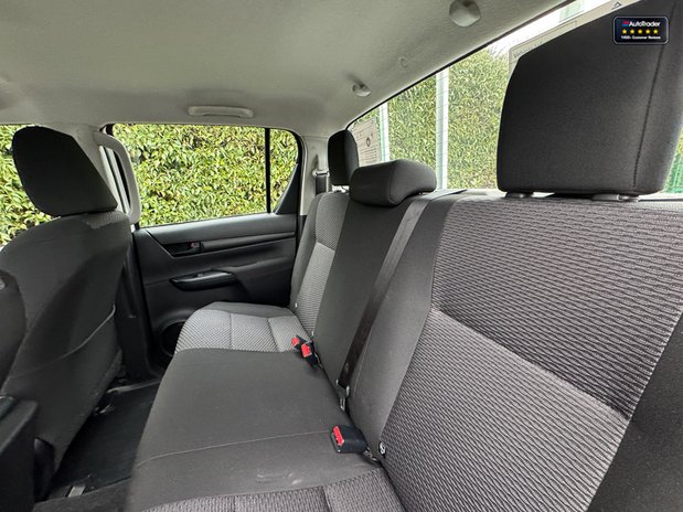 Toyota Hilux Active | 2.4 LT | AC | Sensors | Double Cab | 11