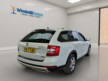 Skoda Octavia 2.0 TDI Scout DSG 4WD Euro 6 (s/s) 5dr
