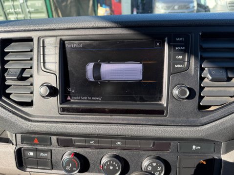 Volkswagen Crafter 2.0 TDI CR35 Trendline FWD MWB Euro 6 (s/s) 5dr 13