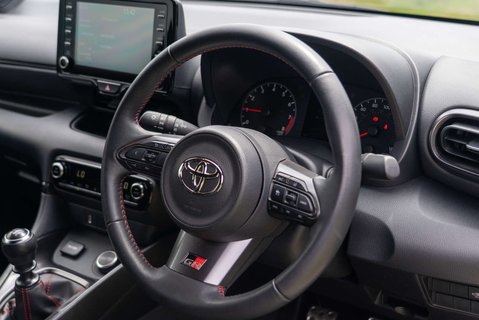 Toyota GR Yaris Circuit 4WD 13