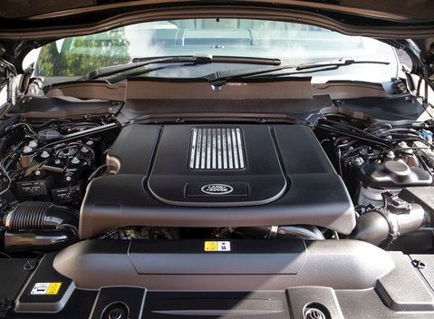 Land Rover Range Rover 4.4 SDV8 URBAN 28