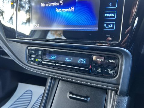 Toyota Auris VVT-I DESIGN TSS 26