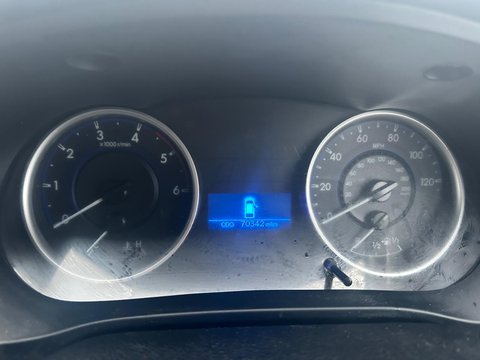 Toyota Hilux ACTIVE 4WD D-4D DCB 10