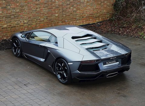 Lamborghini Aventador LP 700-4 20