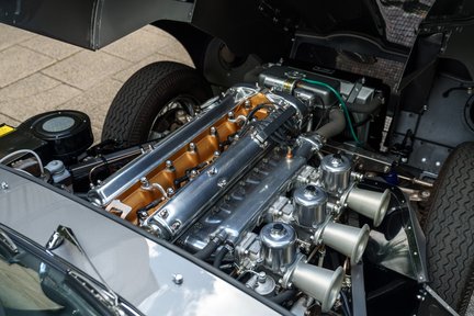 Jaguar E-Type 4.2 Roadster Concours Fast Road Spec 19