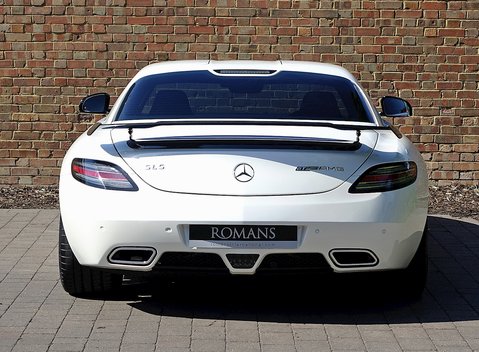 Mercedes-Benz SLS AMG GT Final Edition 10