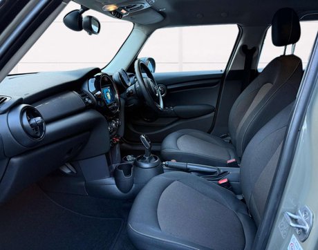 Mini Hatch 1.5 Cooper Classic Auto 5dr 10
