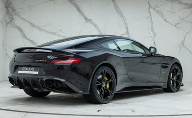 Aston Martin Vanquish S 3
