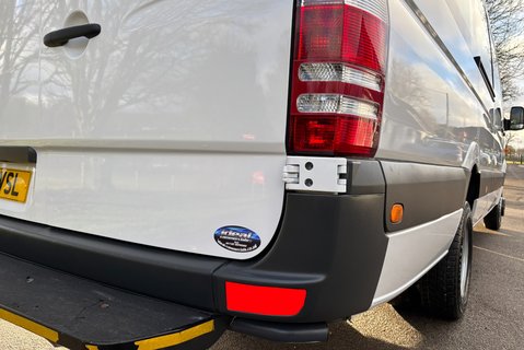 Mercedes-Benz Sprinter 519 4x4 14 Str Minibus - Air Con Con - Ex MOD 28