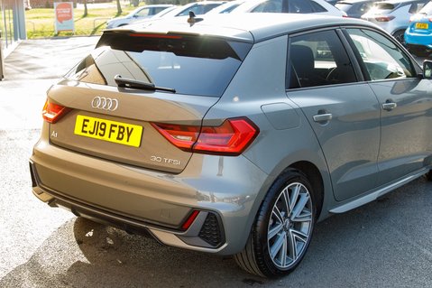 Audi A1 SPORTBACK TFSI S LINE 8