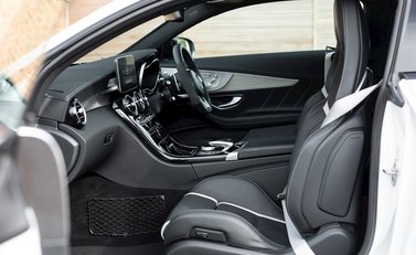 Mercedes-Benz C Class C63 S Coupe 13