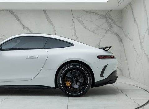 Mercedes-Benz Amg GT 63 Ultimate 33