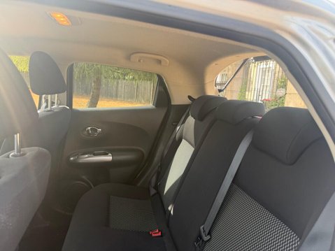 Nissan Juke 1.6 Acenta SUV 5dr Petrol XTRON Euro 6 (117 ps) FSH & 2X ORIGINAL KEYS!! 23