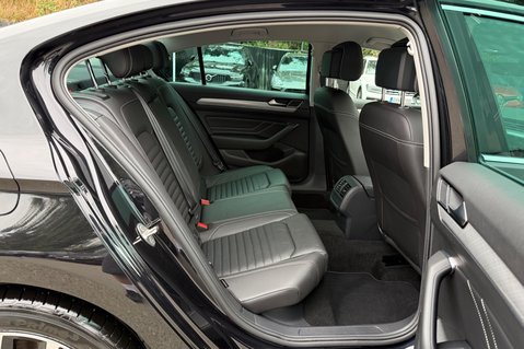 Volkswagen Passat GTE DSG - VAT Q - 1 OWNER - PLUG IN HYBRID - 3 IN STOCK 29