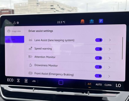 Volkswagen Tiguan 1.5 Tiguan Life TSi PHEV Semi-Auto 5dr 41